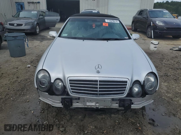 2003 Mercedes-Benz CLK-Class 3.2L with VIN WDBLK65G23T134316, listed as a Copart auction lot 71629614 with 141,239 mi miles and Salvage Title. Bid and sale history available at carsss.com. Image 5.