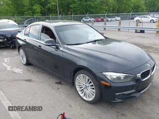 2015 BMW 3 Series 328i z VIN WBA3A5G53FNS86430, wystawiony jako IAAI lot #42097026 z przebiegiem Nie podano mil oraz . Historia ofert i sprzedaży dostępna na DreamBid. Obrazek 1.