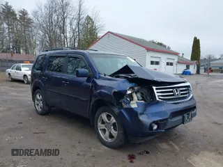 2013 Honda Pilot EX-L with VIN 5FNYF4H54DB060055, listed as a IAAI auction lot 42032027 with 274,401 mi miles. Bid and sale history available at carsss.com. Image 1.