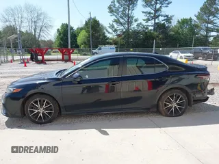 2022 Toyota Camry SE z VIN 4T1G11AK0NU657071, wystawiony jako IAAI lot #41991413 z przebiegiem 86 272 mil mil oraz . Historia ofert i sprzedaży dostępna na DreamBid. Obrazek 14.