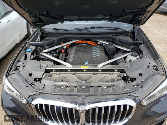 2023 BMW X5 xDrive45e with VIN 5UXTA6C04P9S03633, listed as a Copart auction lot 54916645 with Not provided miles and Salvage title. Bid and sale history available at DreamBid. Image 12.