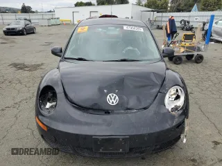 2008 Volkswagen New Beetle Coupe S with VIN 3VWPW31C28M525834, listed as a Copart auction lot 47958395 with 180,159 mi miles and Salvage Title. Bid and sale history available at carsss.com. Image 5.