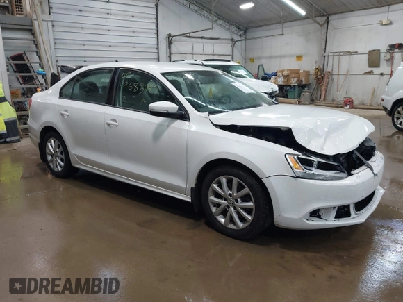 2012 Volkswagen Jetta SE z VIN 3VWDP7AJXCM075722, wystawiony jako IAAI lot #42688997 z przebiegiem 121 348 mil mil oraz . Historia ofert i sprzedaży dostępna na DreamBid. Obrazek 1.