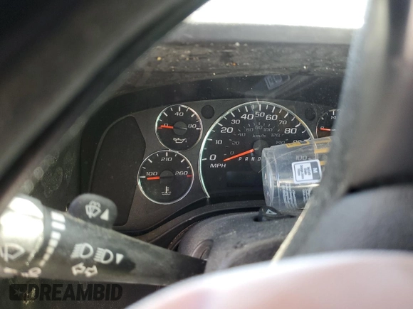 2016 GMC Savana Cargo z VIN 1GTW7AFF9G1902240, wystawiony jako Copart lot #48993415 z przebiegiem Nie podano mil oraz Szkoda całkowita • Salvage title. Historia ofert i sprzedaży dostępna na DreamBid. Obrazek 9.