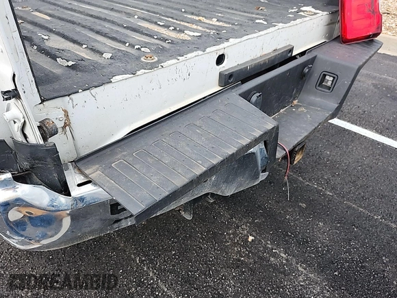 2017 Ford F-250 XL with VIN 1FTBF2A68HEE82088, listed as a IAAI auction lot 42731371 with 144,889 mi miles and . Bid and sale history available at DreamBid. Image 19.