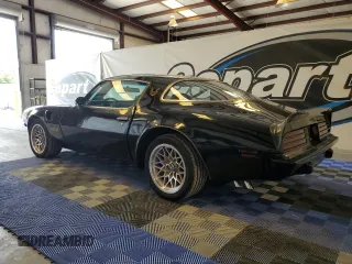 1975 Pontiac Firebird z VIN 2W87S5N561452, wystawiony jako Copart lot #64986614 z przebiegiem 73 434 mil mil oraz Tytuł czysty. Historia ofert i sprzedaży dostępna na DreamBid. Obrazek 2.