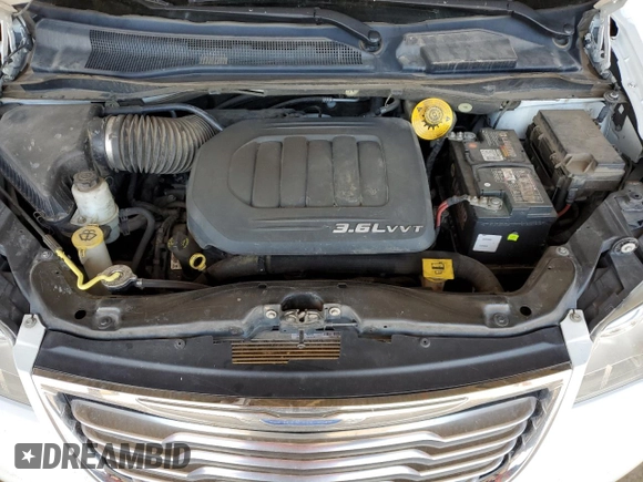 2014 Chrysler Town & Country Touring L 30th Anniversary z VIN 2C4RC1CG8ER338966, wystawiony jako Copart lot #59998335 z przebiegiem 171 121 mil mil oraz Czysty tytuł • Clean title. Historia ofert i sprzedaży dostępna na DreamBid. Obrazek 12.
