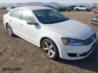 2012 Volkswagen Passat SE with VIN 1VWBP7A37CC041747, listed as a IAAI auction lot 41698168 with 252,549 mi miles. Bid and sale history available at carsss.com. Image 1.