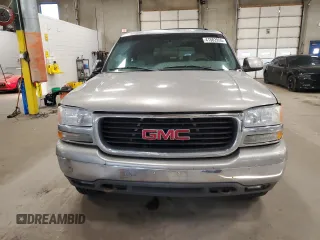 2002 GMC Yukon XL SLT with VIN 1GKFK16Z82J192267, listed as a Copart auction lot 41582955 with 302,076 mi miles and Salvage Title. Bid and sale history available at carsss.com. Image 5.