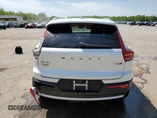 2024 Volvo XC40 Plus Bright Theme z VIN YV4L12UE9R2224474, wystawiony jako Copart lot #52773045 z przebiegiem 13 308 mil mil oraz Szkody całkowita. Historia ofert i sprzedaży dostępna na DreamBid. Obrazek 6.