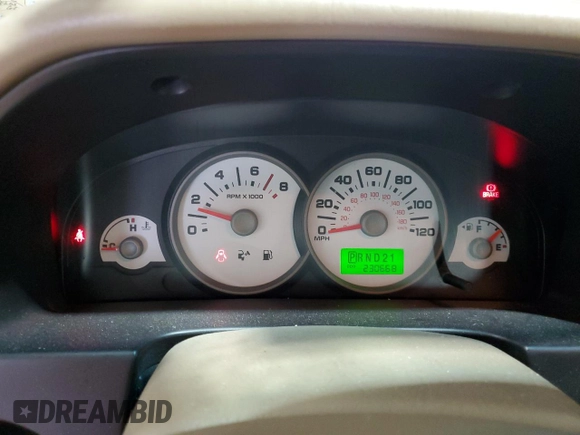 2007 Ford Escape XLT with VIN 1FMYU93107KA67692, listed as a Copart auction lot 72799184 with 230,668 mi miles and Salvage Title. Bid and sale history available at carsss.com. Image 9.