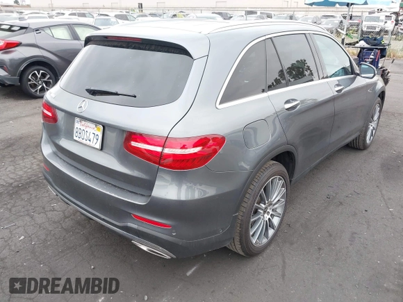 2018 Mercedes-Benz GLC 300 z VIN WDC0G4JB5JV045226, wystawiony jako IAAI lot #42420616 z przebiegiem 75 577 mil mil oraz . Historia ofert i sprzedaży dostępna na DreamBid. Obrazek 4.