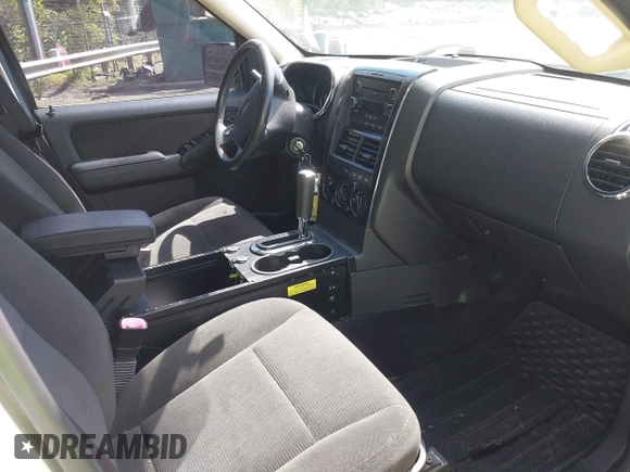 2010 Ford Explorer XLT z VIN 1FMEU7DE7AUB16228, wystawiony jako IAAI lot #42049539 z przebiegiem 122 183 mil mil oraz . Historia ofert i sprzedaży dostępna na DreamBid. Obrazek 5.