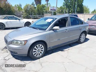 2004 Volvo S40 с VIN YV1MS382342018774, выставлен на аукционе IAAI как лот 42384665 с пробегом 189 313 миль миль и . История ставок и продаж доступна на DreamBid. Изображение 2.