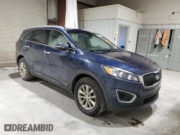 2017 Kia Sorento LX with VIN 5XYPGDA5XHG308469, listed as a Copart auction lot 52288925 with 77,454 mi miles and Salvage Title. Bid and sale history available at carsss.com. Image 4.