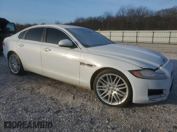 2017 Jaguar XF 20d Prestige with VIN SAJBE4BN3HCY46435, listed as a Copart auction lot 87249004 with 85,378 mi miles and Salvage Title. Bid and sale history available at carsss.com. Image 4.