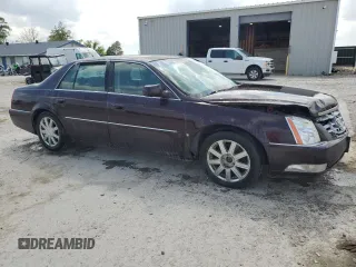2008 Cadillac DTS 1SD z VIN 1G6KD57Y58U104142, wystawiony jako Copart lot #55274255 z przebiegiem 229 226 mil mil oraz Szkody całkowita. Historia ofert i sprzedaży dostępna na DreamBid. Obrazek 4.