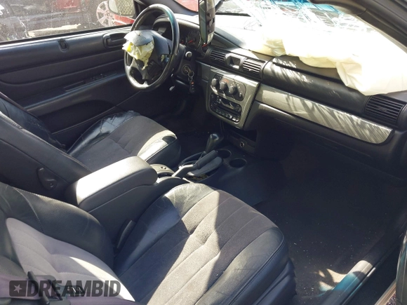 2004 Chrysler Sebring LXi z VIN 1C3EL55R44N258455, wystawiony jako IAAI lot #42108552 z przebiegiem 113 216 mil mil oraz . Historia ofert i sprzedaży dostępna na DreamBid. Obrazek 5.