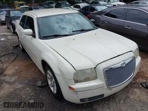 2007 Chrysler 300 Touring with VIN 2C3KA53G97H683225, listed as a IAAI auction lot 42154480 with 193,613 mi miles and . Bid and sale history available at DreamBid. Image 1.