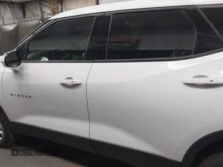2023 Chevrolet Blazer LT z VIN 3GNKBCR47PS145492, wystawiony jako IAAI lot #42190230 z przebiegiem 41 918 mil mil oraz . Historia ofert i sprzedaży dostępna na DreamBid. Obrazek 15.