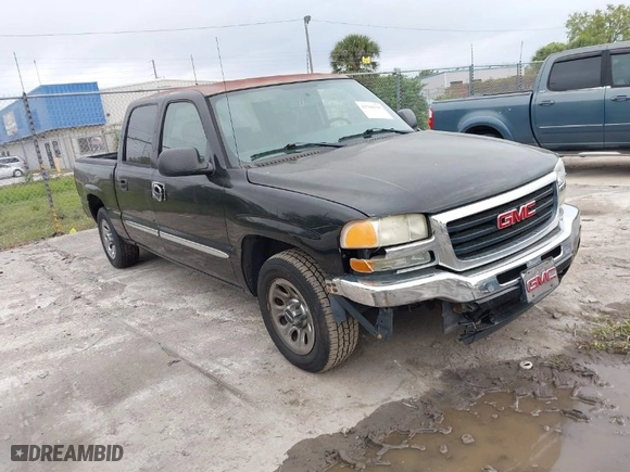 2007 GMC Sierra 1500 Classic SL with VIN 2GTEC13V571163641, listed as a IAAI auction lot 41766795 with 194,582 mi miles. Bid and sale history available at carsss.com. Image 1.