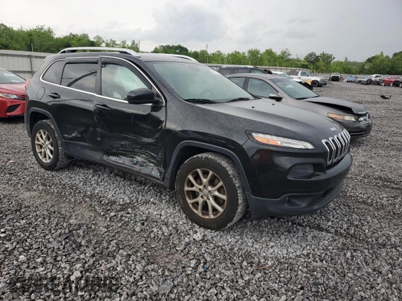2016 Jeep Cherokee Latitude z VIN 1C4PJMCS1GW199566, wystawiony jako Copart lot #54073365 z przebiegiem 85 650 mil mil oraz Szkoda całkowita • Salvage title. Historia ofert i sprzedaży dostępna na DreamBid. Obrazek 4.