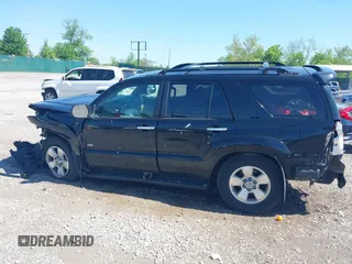 2006 Toyota 4Runner SR5 z VIN JTEZU14R168057081, wystawiony jako IAAI lot #42220634 z przebiegiem 224 022 mil mil oraz . Historia ofert i sprzedaży dostępna na DreamBid. Obrazek 15.