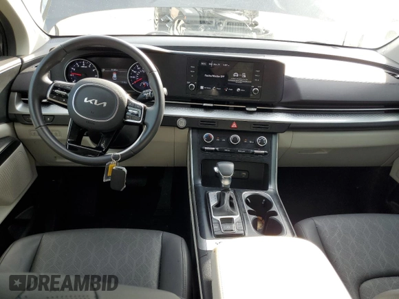 2024 Kia Carnival LX with VIN KNDNB4H3XR6344581, listed as a Copart auction lot 82281364 with 17,140 mi miles and Salvage Title. Bid and sale history available at carsss.com. Image 8.