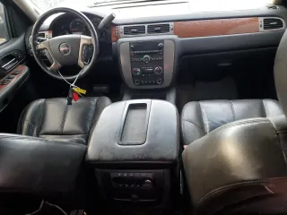 2008 GMC Yukon SLE w/3SB with VIN 1GKFK13078J136349, listed as a Copart auction lot 77930474 with 169,277 mi miles and Salvage Title. Bid and sale history available at carsss.com. Image 8.