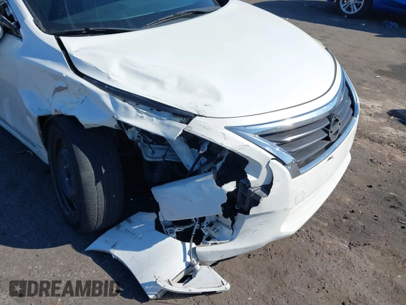 2015 Nissan Altima 2.5 S with VIN 1N4AL3AP4FN868500, listed as a IAAI auction lot 41497837 with 213,417 mi miles. Bid and sale history available at carsss.com. Image 6.