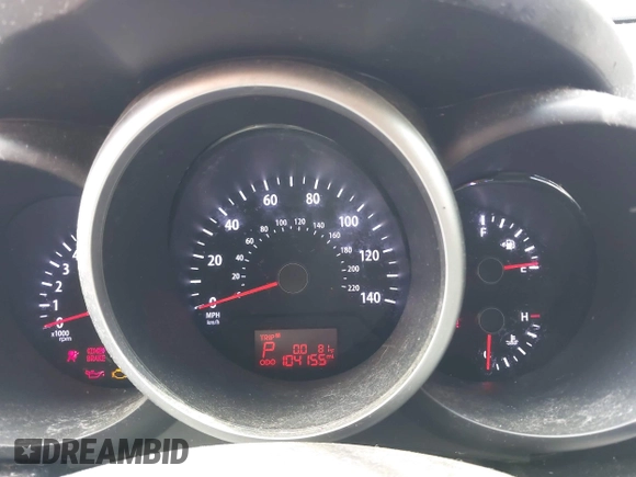 2013 Kia Soul + z VIN KNDJT2A63D7610143, wystawiony jako IAAI lot #42124581 z przebiegiem 104 155 mil mil oraz . Historia ofert i sprzedaży dostępna na DreamBid. Obrazek 7.