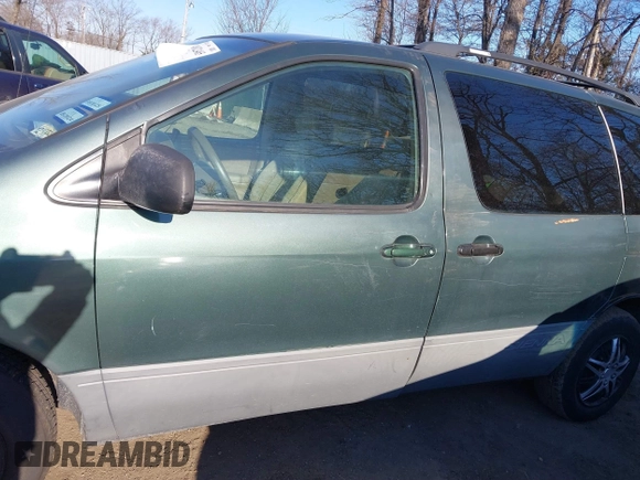 2001 Toyota Sienna LE z VIN 4T3ZF13C51U324527, wystawiony jako IAAI lot #41622465 z przebiegiem 145 450 mil mil oraz . Historia ofert i sprzedaży dostępna na DreamBid. Obrazek 14.
