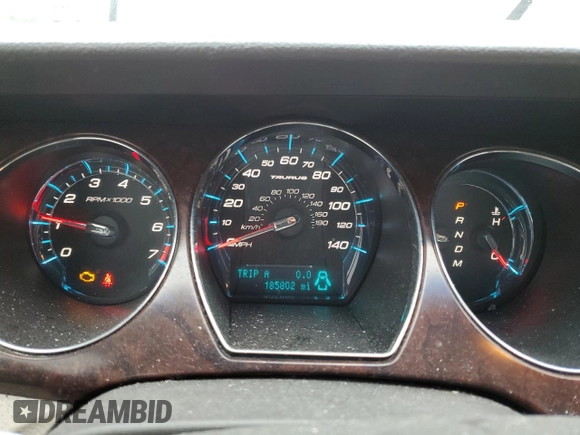 2010 Ford Taurus Limited с VIN 1FAHP2FW9AG145106, выставлен на аукционе Copart как лот 57456955 с пробегом 185 802 миль миль и Списание • Salvage title. История ставок и продаж доступна на DreamBid. Изображение 9.