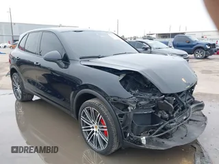2016 Porsche Cayenne Turbo z VIN WP1AC2A29GLA89341, wystawiony jako IAAI lot #41384764 z przebiegiem 94 881 mil mil oraz . Historia ofert i sprzedaży dostępna na DreamBid. Obrazek 1.