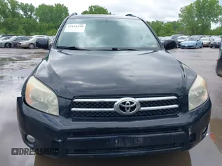 2007 Toyota RAV4 Limited с VIN JTMBD31V875055950, выставлен на аукционе IAAI как лот 42153526 с пробегом 157 554 миль миль и . История ставок и продаж доступна на DreamBid. Изображение 6.