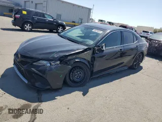 2018 Toyota Camry XSE with VIN 4T1BZ1HK7JU503752, listed as a Copart auction lot 59629045 with 142,495 mi miles and Salvage title. Bid and sale history available at DreamBid. Image 1.