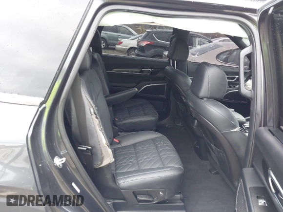 2024 Kia Telluride EX with VIN 5XYP3DGC0RG495708, listed as a IAAI auction lot 40970095 with 7,135 mi miles and . Bid and sale history available at carsss.com. Image 8.
