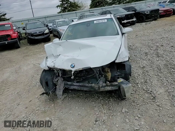2007 BMW 3 Series 328xi z VIN WBAVC93517KX56831, wystawiony jako Copart lot #54937815 z przebiegiem 232 405 mil mil oraz Szkoda całkowita • Salvage title. Historia ofert i sprzedaży dostępna na DreamBid. Obrazek 13.