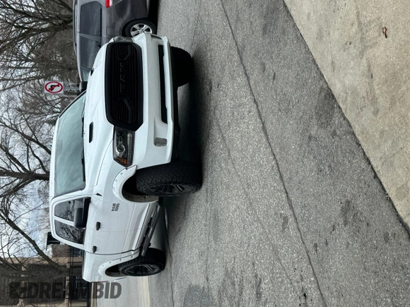 2014 Ram 1500 Express z VIN 1C6RR7KTXES466230, wystawiony jako Copart lot #60258385 z przebiegiem 199 500 mil mil oraz Czysty tytuł • Clean title. Historia ofert i sprzedaży dostępna na DreamBid. Obrazek 1.
