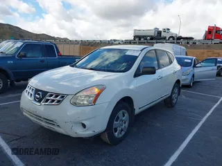 2011 Nissan Rogue SV z VIN JN8AS5MT7BW173146, wystawiony jako IAAI lot #41590010 z przebiegiem 124 212 mil mil oraz . Historia ofert i sprzedaży dostępna na DreamBid. Obrazek 2.