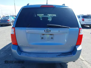 2009 Kia Sedona LX with VIN KNDMB233396300879, listed as a IAAI auction lot 41753122 with 183,754 mi miles. Bid and sale history available at carsss.com. Image 12.