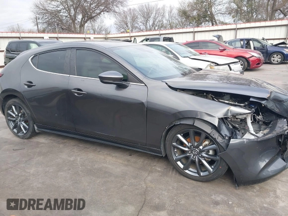 2019 Mazda 3 with VIN JM1BPAJMXK1121384, listed as a IAAI auction lot 41365150 with 38,899 mi miles and . Bid and sale history available at DreamBid. Image 13.