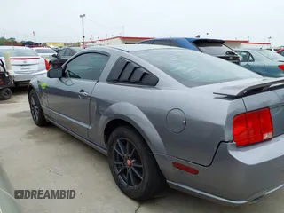 2007 Ford Mustang GT Deluxe with VIN 1ZVFT82H975266968, listed as a IAAI auction lot 41932163 with 189,982 mi miles. Bid and sale history available at carsss.com. Image 14.