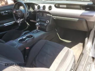 2016 Ford Mustang EcoBoost z VIN 1FA6P8TH3G5260840, wystawiony jako Copart lot #52876225 z przebiegiem 66 210 mil mil oraz Szkoda całkowita • Salvage title. Historia ofert i sprzedaży dostępna na DreamBid. Obrazek 8.