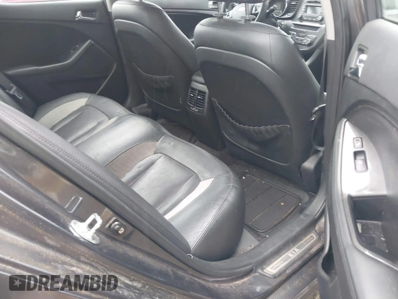2011 Kia Optima SX z VIN KNAGR4A63B5123700, wystawiony jako IAAI lot #42405026 z przebiegiem 158 349 mil mil oraz . Historia ofert i sprzedaży dostępna na DreamBid. Obrazek 8.
