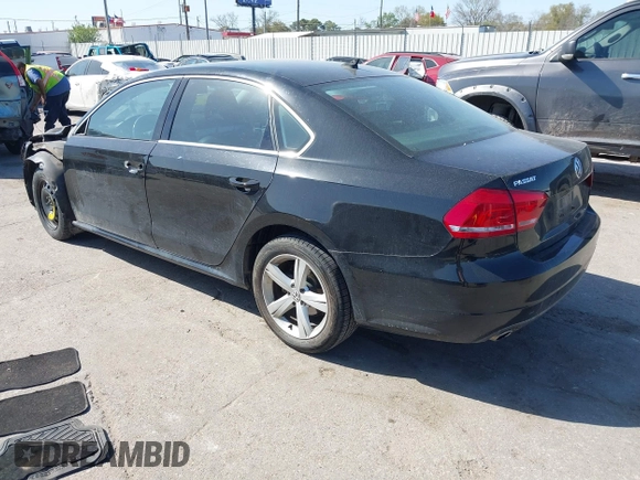 2012 Volkswagen Passat SE with VIN 1VWBP7A31CC084092, listed as a IAAI auction lot 41855831 with 91,252 mi miles. Bid and sale history available at carsss.com. Image 3.
