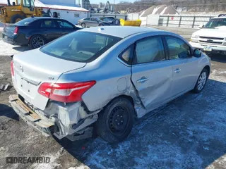 2017 Nissan Sentra SV with VIN 3N1AB7AP7HL706077, listed as a IAAI auction lot 41635961 with 95,544 mi miles. Bid and sale history available at carsss.com. Image 4.