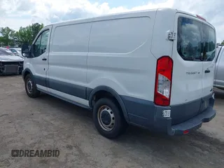 2016 Ford Transit Cargo z VIN 1FTYE1ZM9GKB14741, wystawiony jako IAAI lot #42165906 z przebiegiem 162 976 mil mil oraz . Historia ofert i sprzedaży dostępna na DreamBid. Obrazek 3.