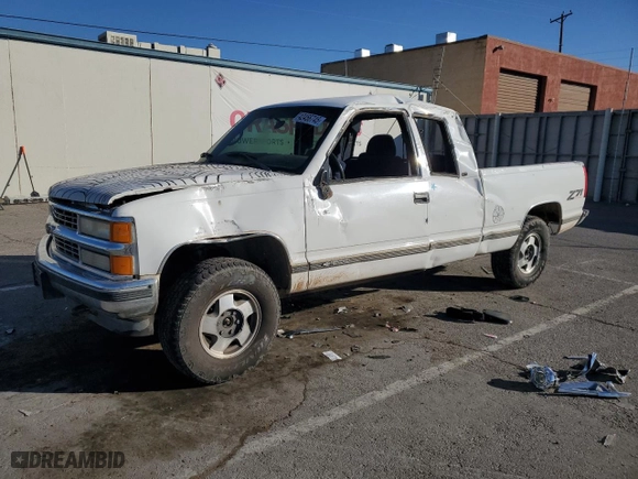 1998 Chevrolet C/K 1500 with VIN 2GCEK19R1W1205296, listed as a Copart auction lot 42456745 with 250,092 mi miles and Salvage Title. Bid and sale history available at carsss.com. Image 1.