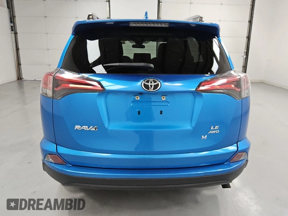2018 Toyota RAV4 LE with VIN JTMBFREV5JD256838, listed as a Copart auction lot 48134385 with 59,831 mi miles and Clean Title. Bid and sale history available at DreamBid. Image 6.